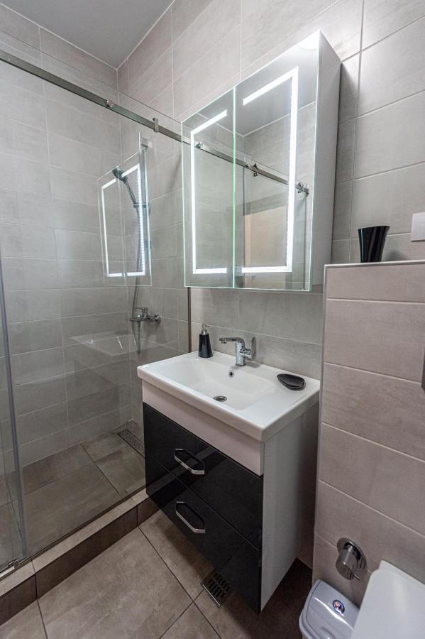 Apartment Sunset Lake View مامايا المظهر الخارجي الصورة