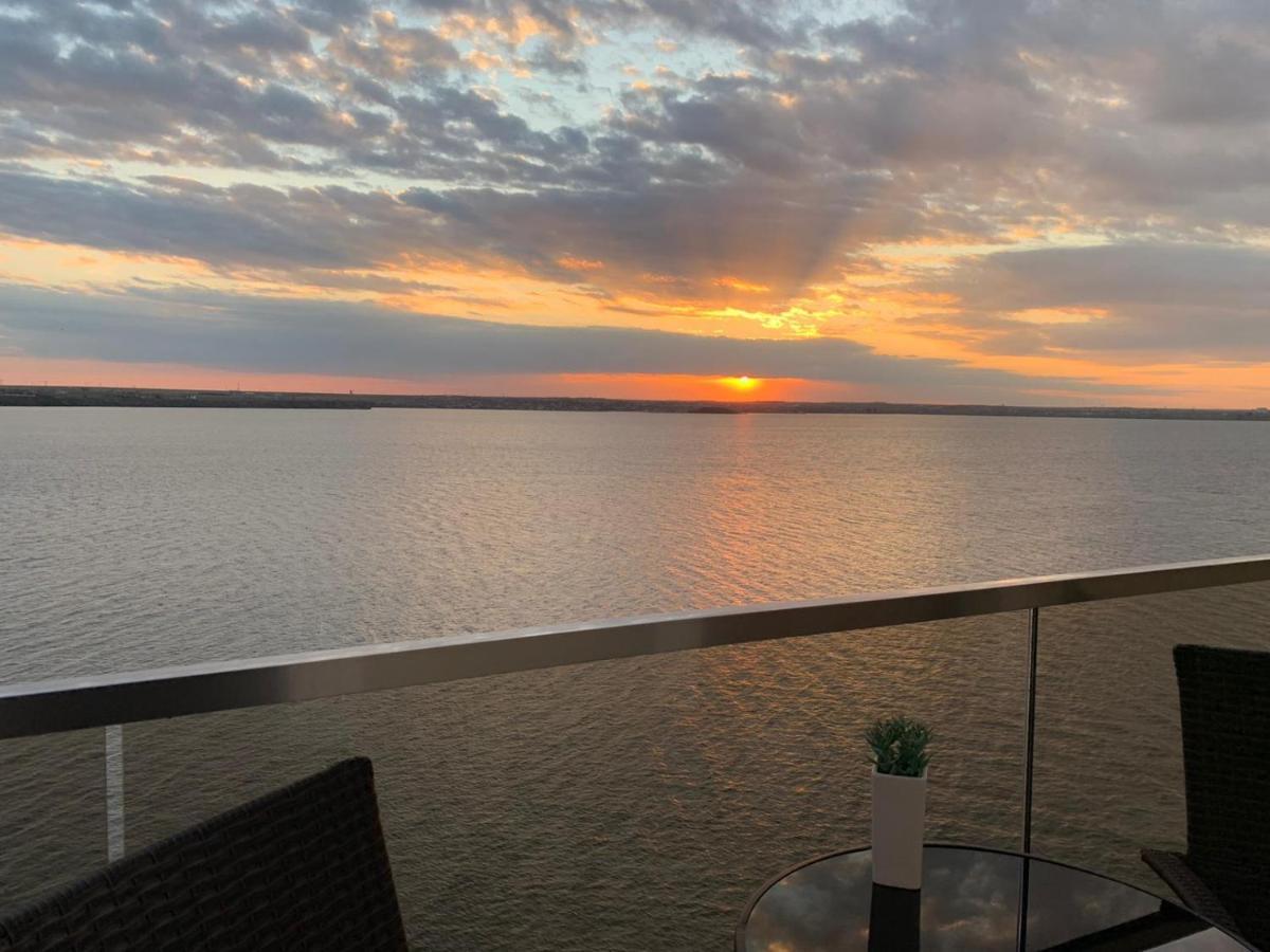 Apartment Sunset Lake View مامايا المظهر الخارجي الصورة